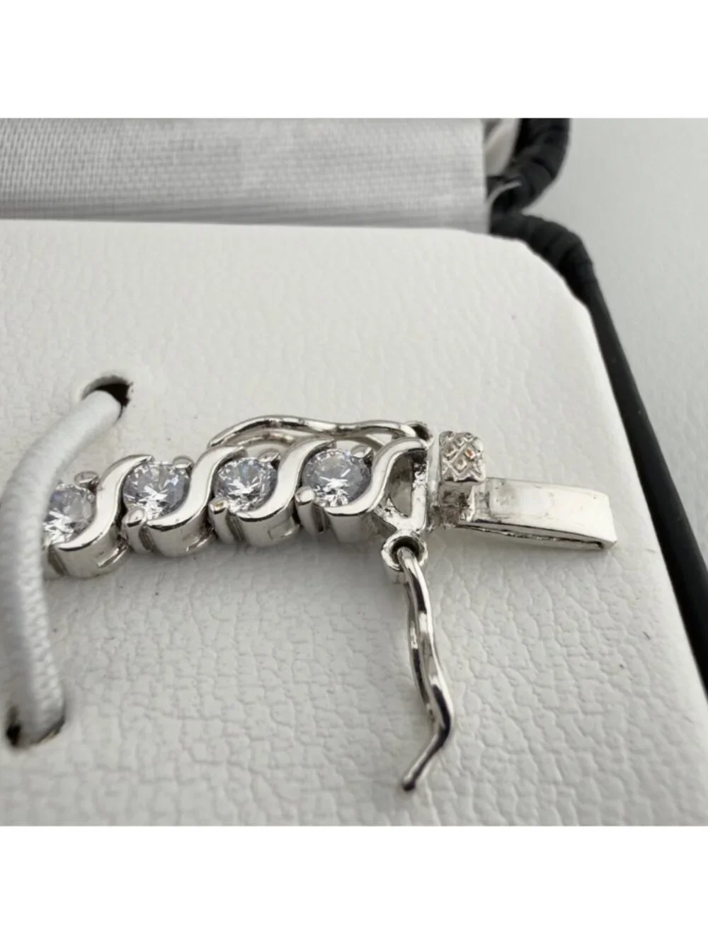 Cubic Zirconia Silver Plated Tennis Bracelet 6.75